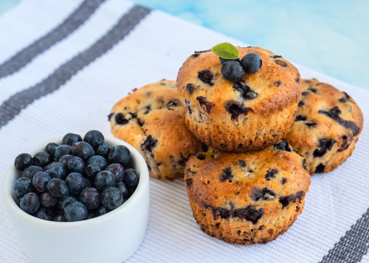 muffins-de-mirtilo-keto,-sem-gluten-e-sem-acucar-–-pequerecetas